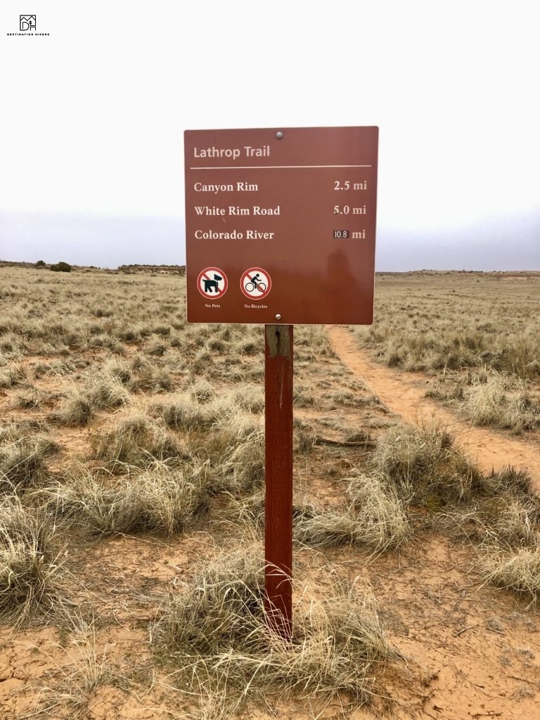Lathrop Canyon Trailhead Sign